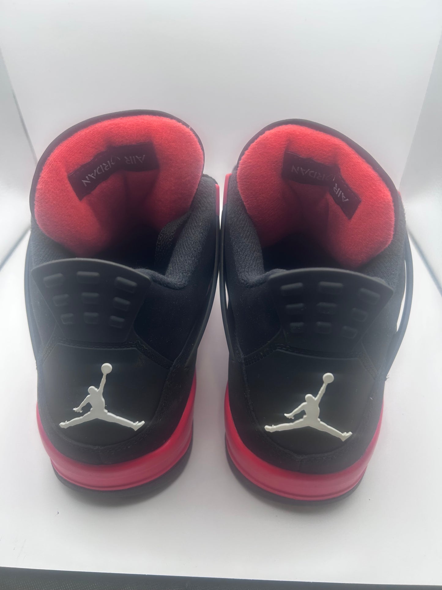 Air Jordan 4 Retro Red Thunder Size 10.5