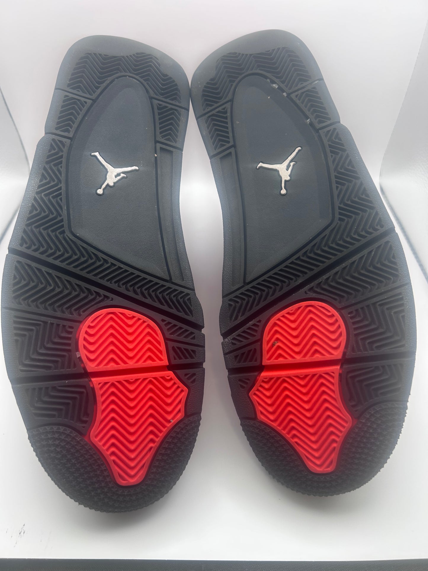 Air Jordan 4 Retro Red Thunder Size 10.5